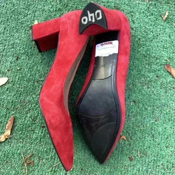 Marc Fisher NWOB  Women's Red Suede Caitlin Pointed Toe Dress Pumps Size 8M - Picture 14 of 16